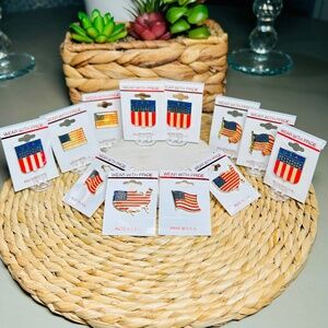 Variety of 12 Patriotic American Lapel Pins, Tie Tac, Brooch, Hat Pin.